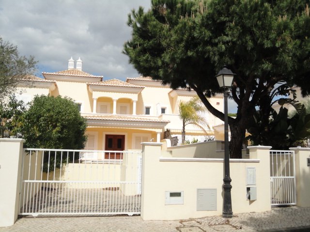 Home_for_sale_in_Faro_SMA6346